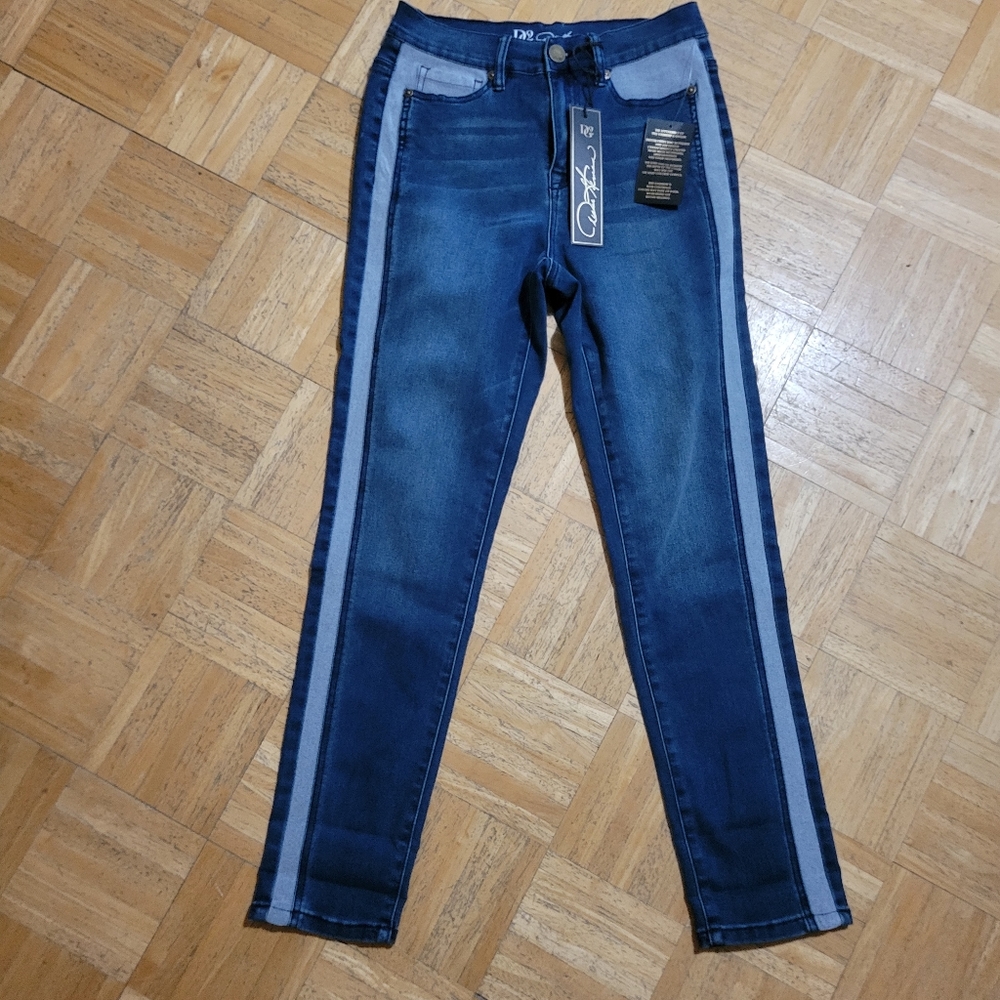 DG2 by Diane Gilman Dark w/Light Stripe Jeans sz 4